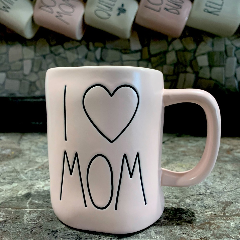 COPY - Rae Dunn I ❤️ Mom Mug